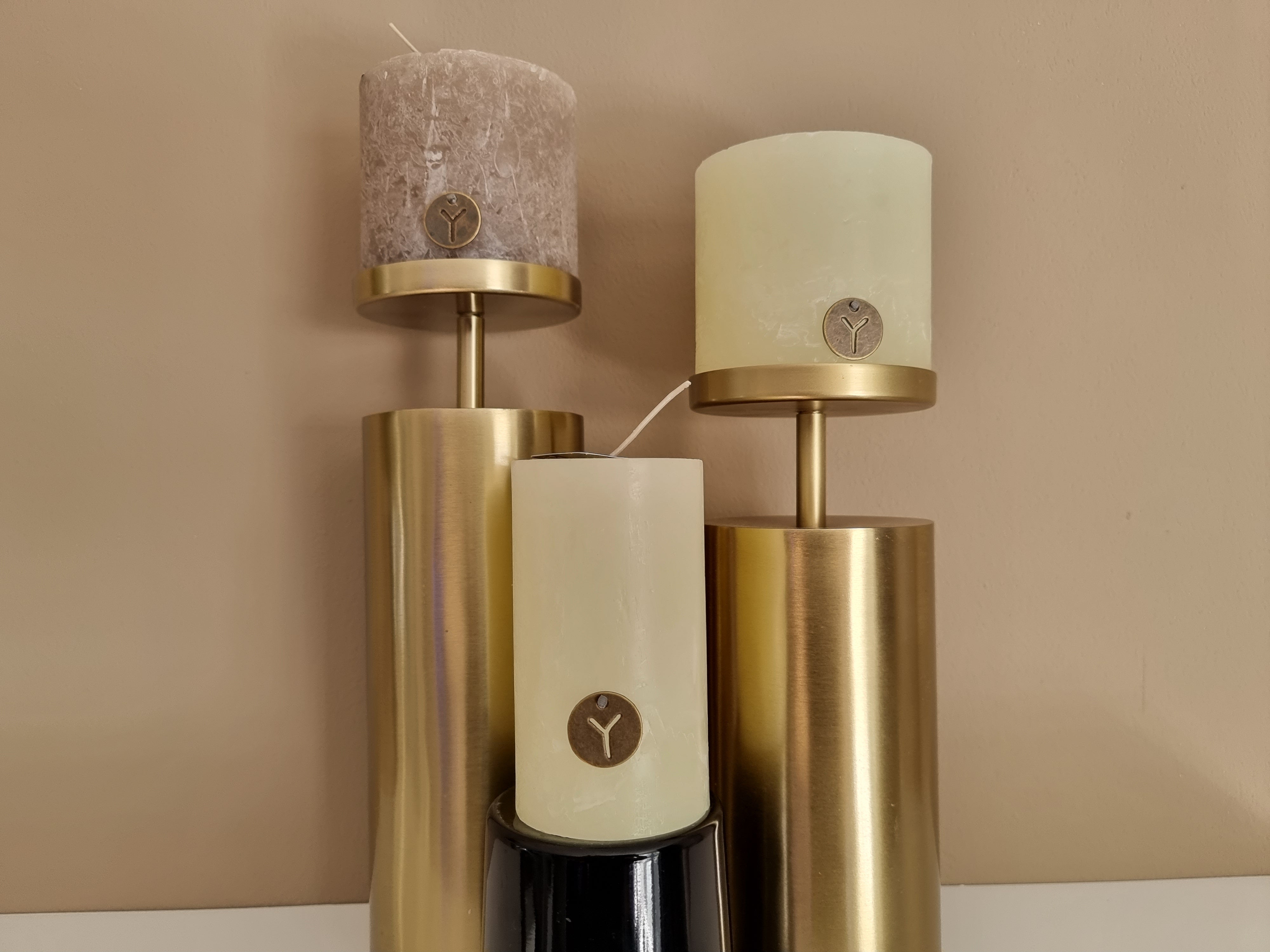 Kaars | Rustic candle Taupe en Ivoor - Brynxz