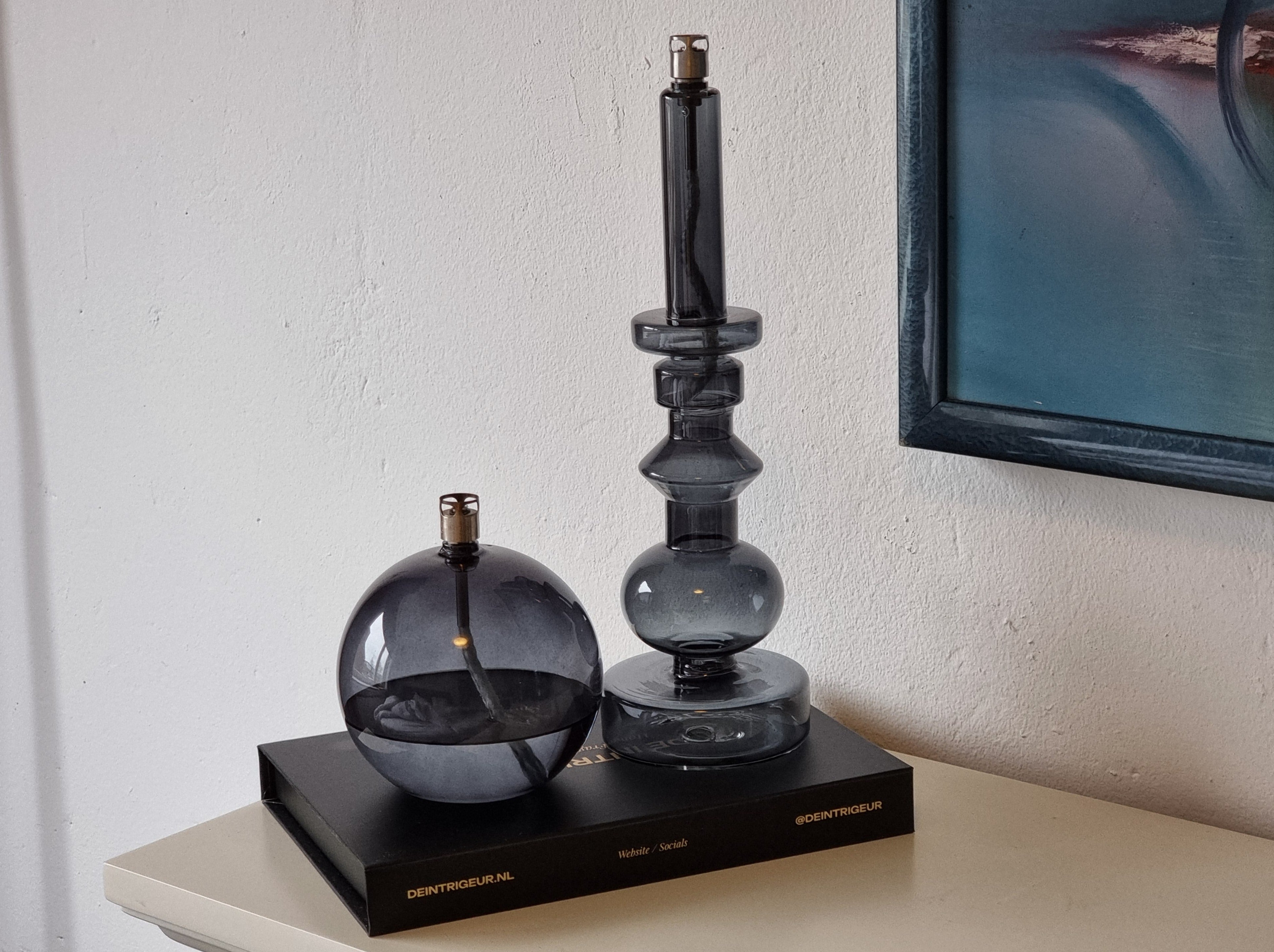 Shop the look - Kandelaar en bol medium smoke grey en 1 L olie