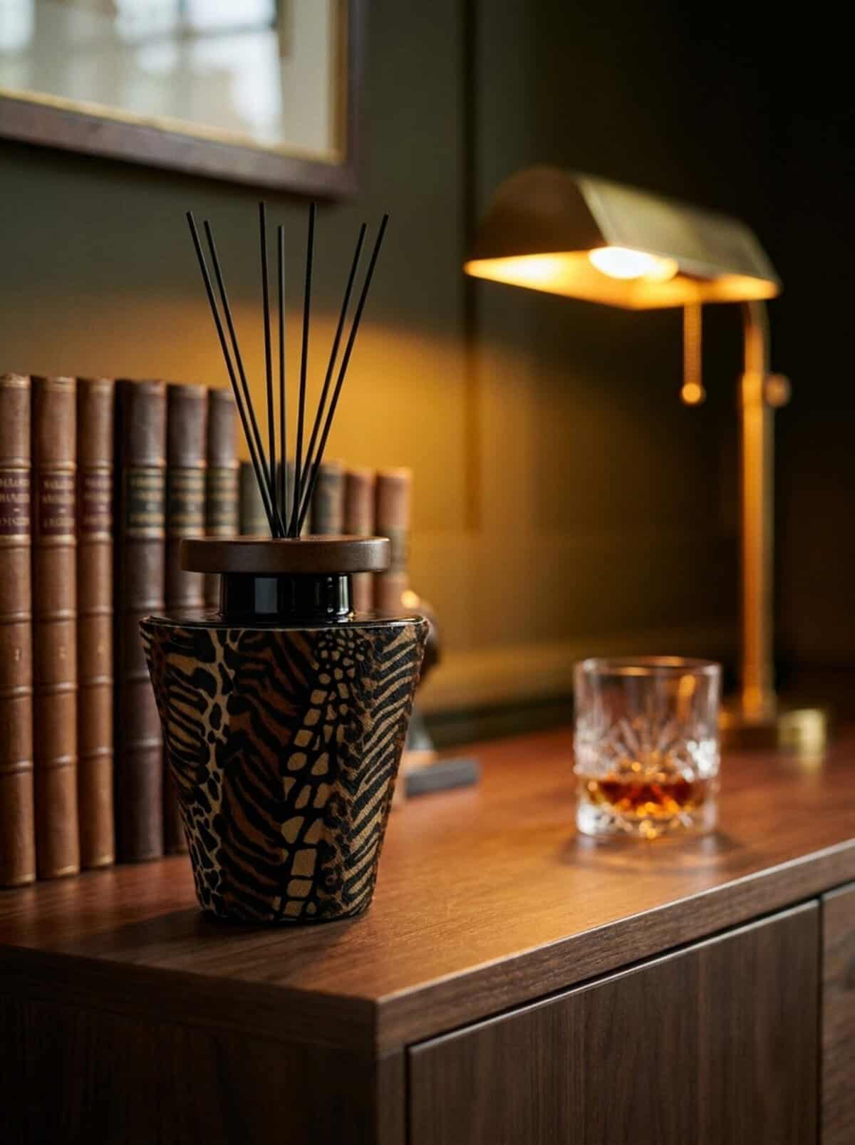 Victoria With Love diffuser Hairy Safari