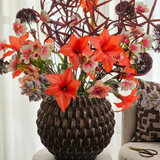 Bloemenarrangement | PURE by JASACO in Bubble Marron vaas- Hotel Stijl
