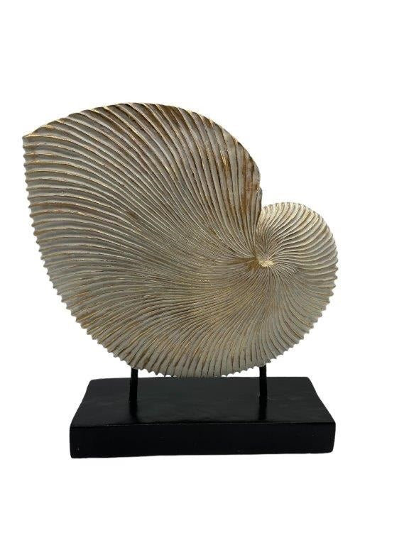 ornament White Gold Ribbed Shell